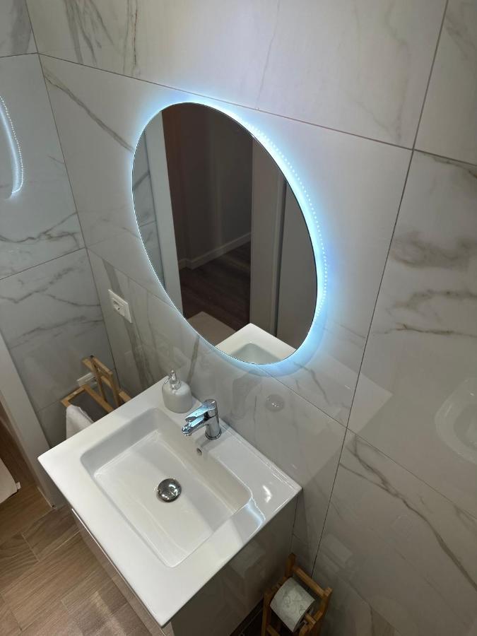 4Seasonsgea , Deluxe Studio , City Centre , Tirana Exteriör bild