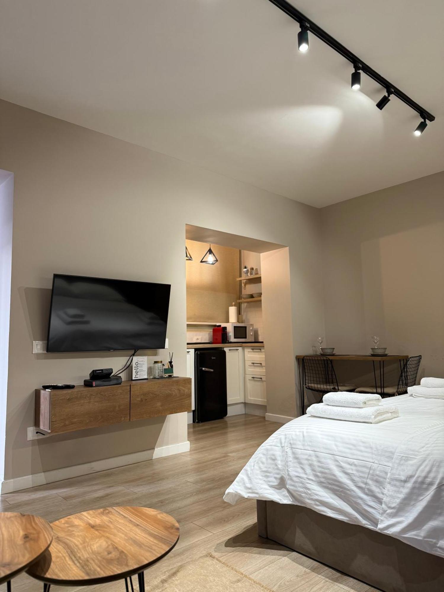 4Seasonsgea , Deluxe Studio , City Centre , Tirana Exteriör bild